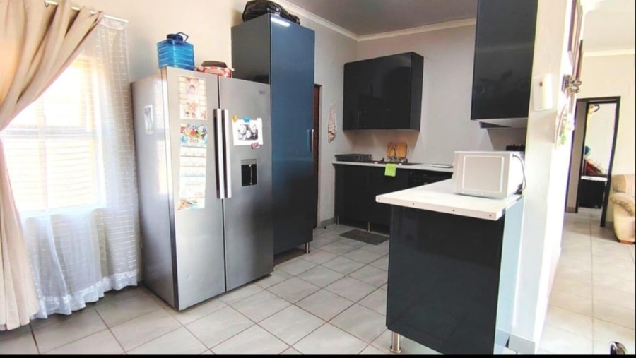 7 Bedroom Property for Sale in Deneysville Free State